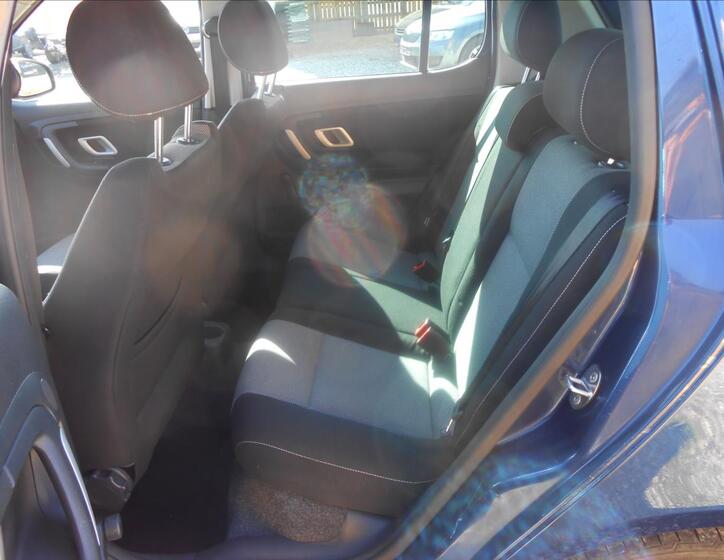 Škoda Fabia 16