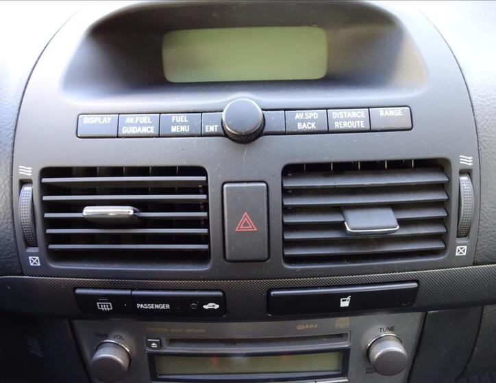 Toyota Avensis 32