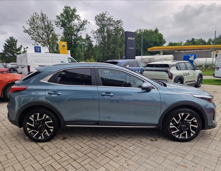 KIA XCeed 4