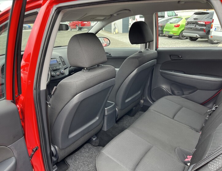 Hyundai i30 16