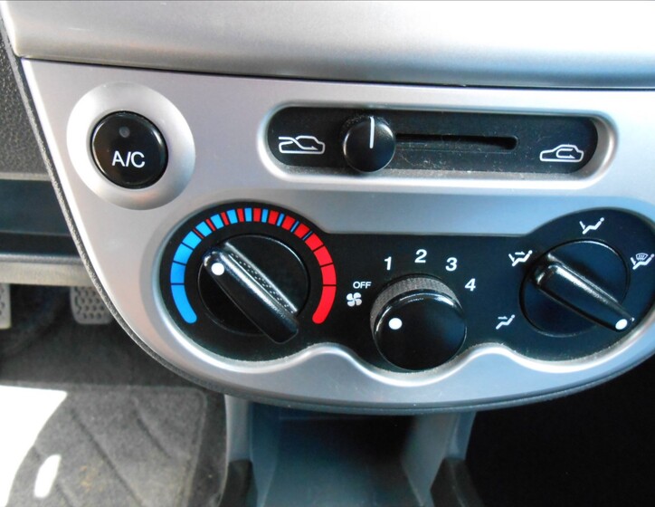 Chevrolet Spark 15