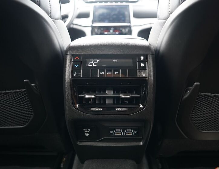 Jeep Grand Cherokee 38