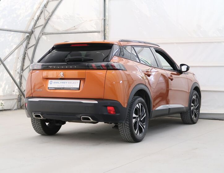 Peugeot 2008 6