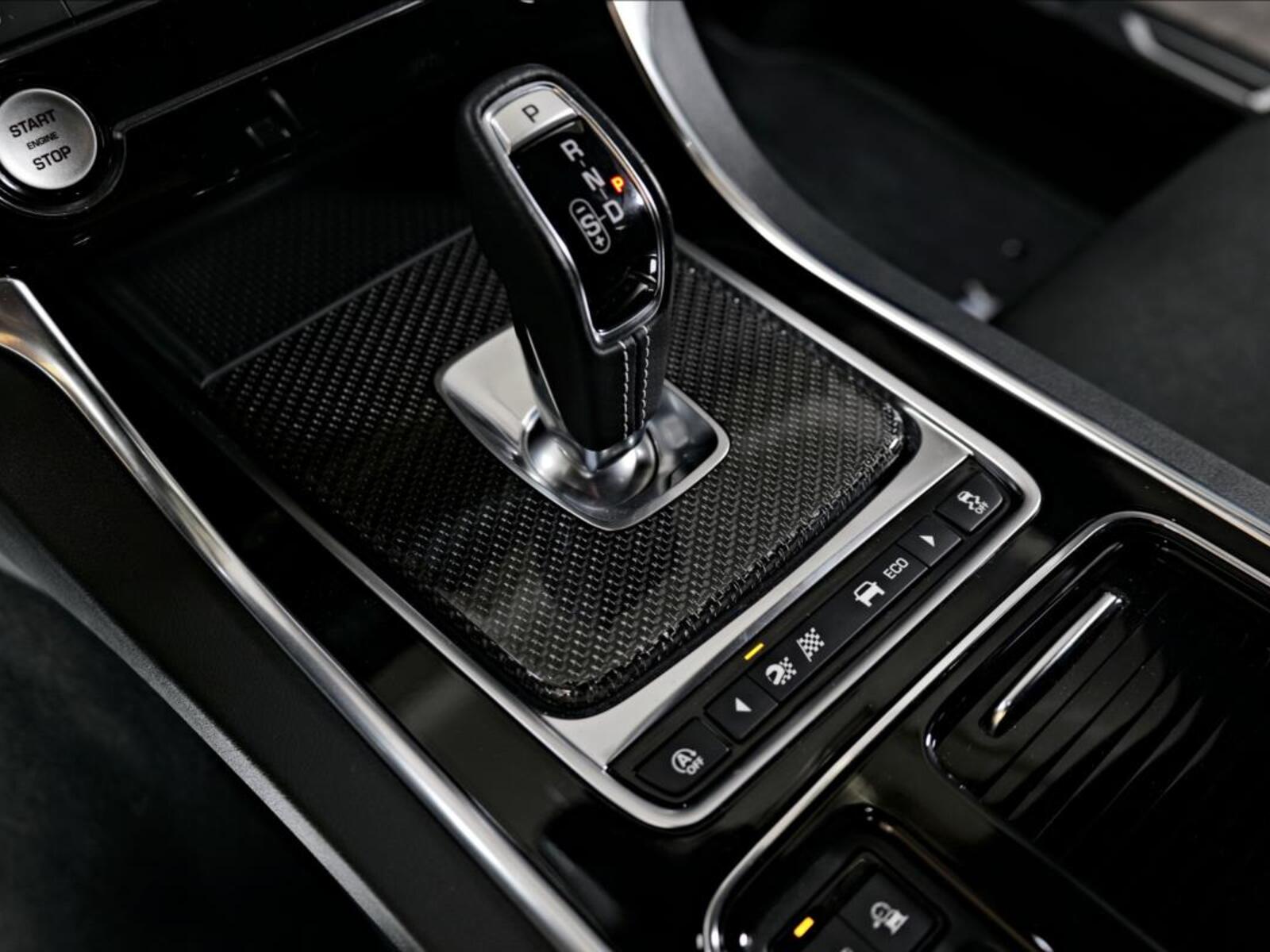 Jaguar XE 34