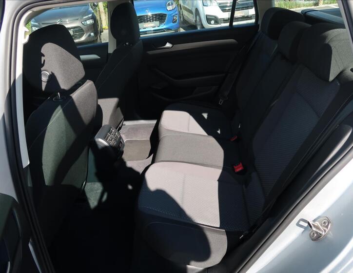 Volkswagen Passat 20