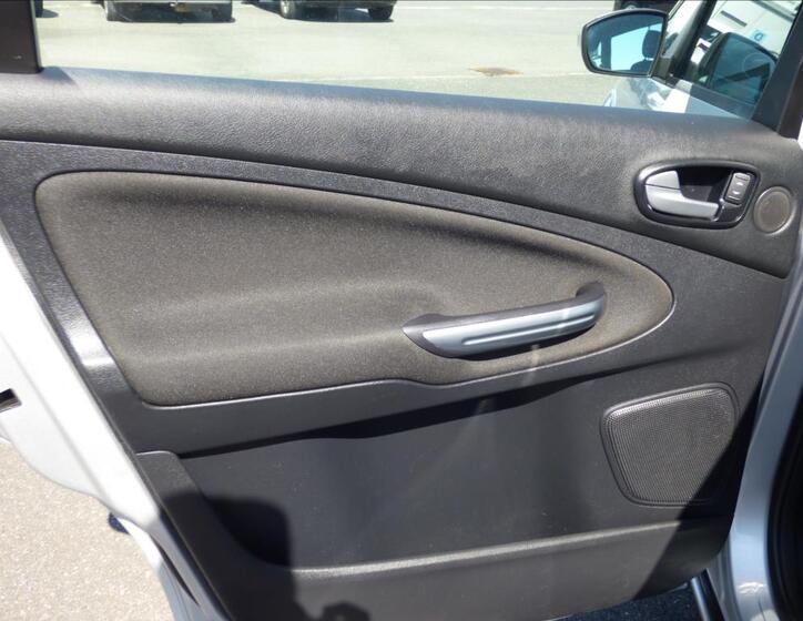 Ford S-MAX 33