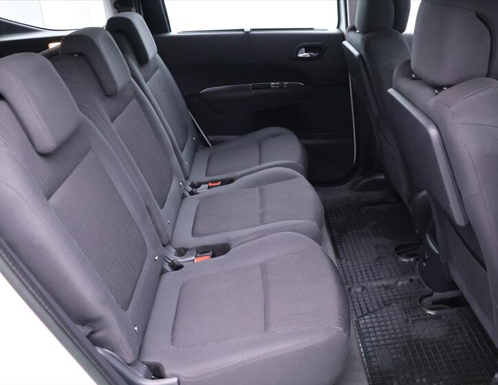 Peugeot 5008 15