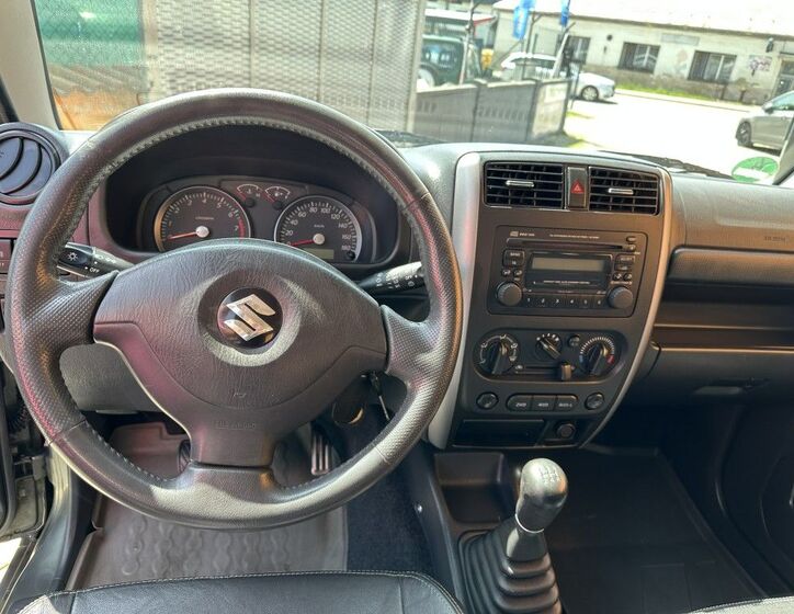 Suzuki Jimny 11