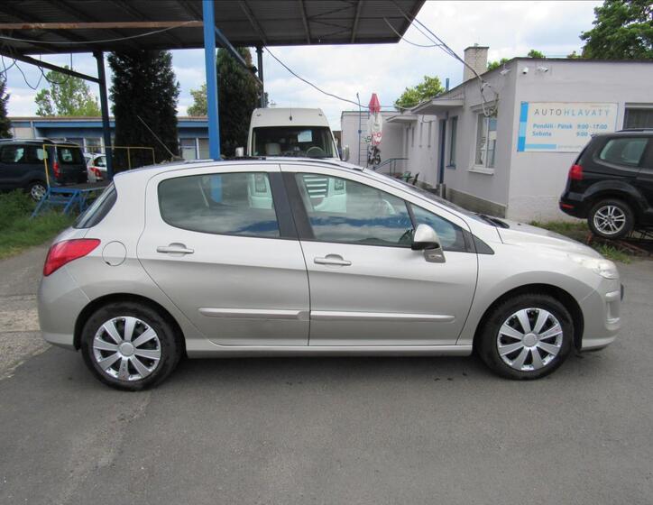Peugeot 308 8