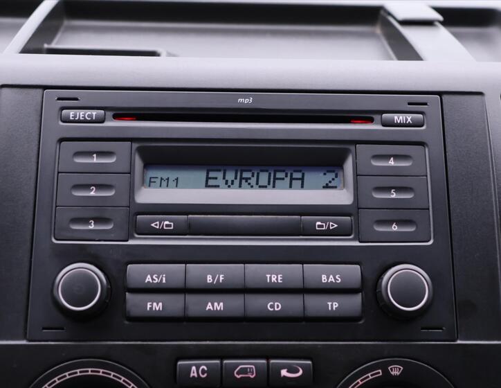 Volkswagen Caravelle 17