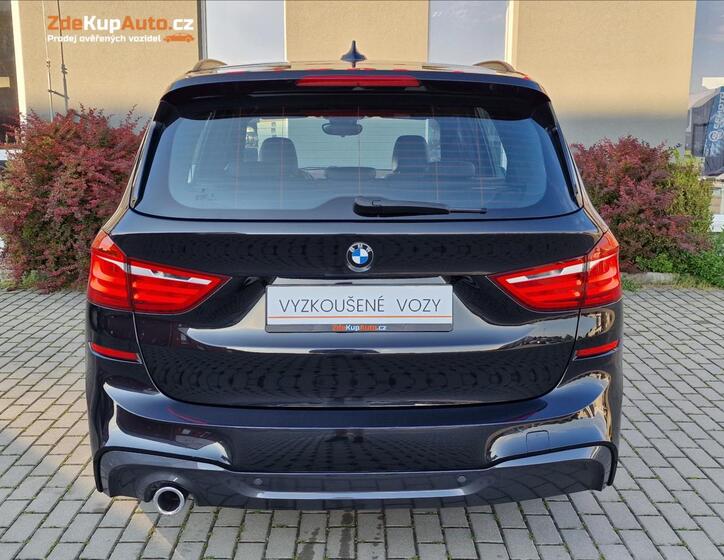BMW Řada 2 9