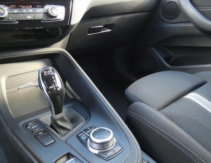 BMW X1 6