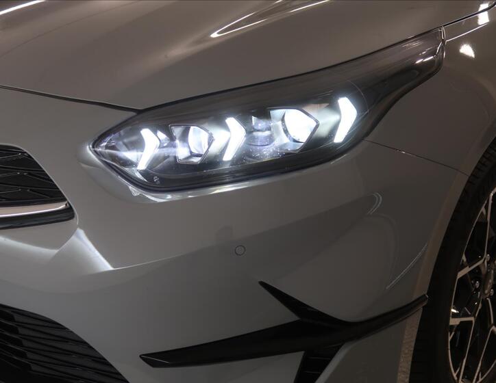 KIA Ceed 10