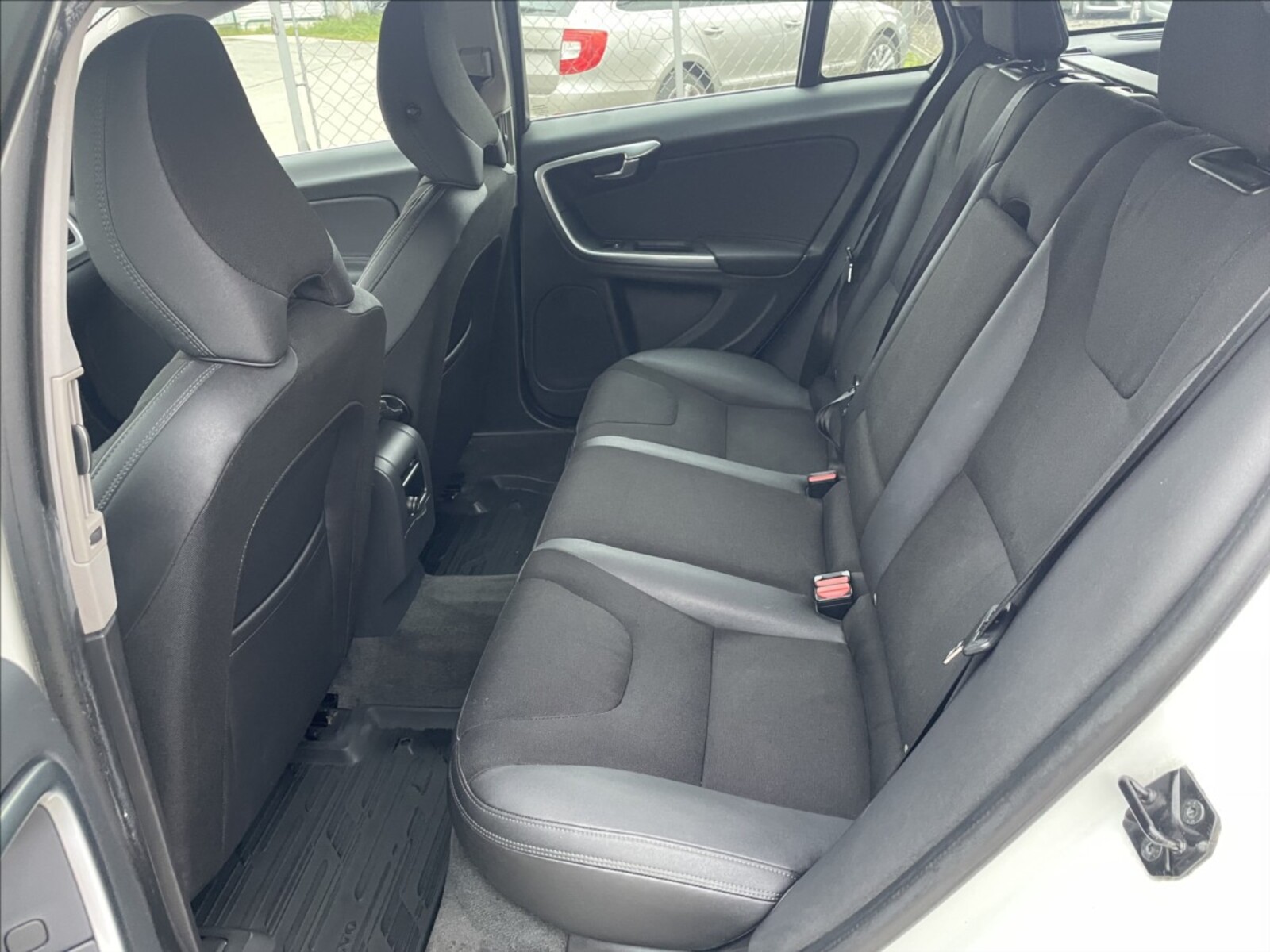Volvo V60 15
