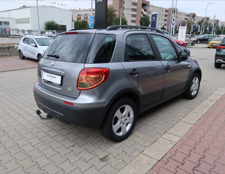Fiat Sedici 4