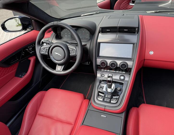 Jaguar F-Type 18