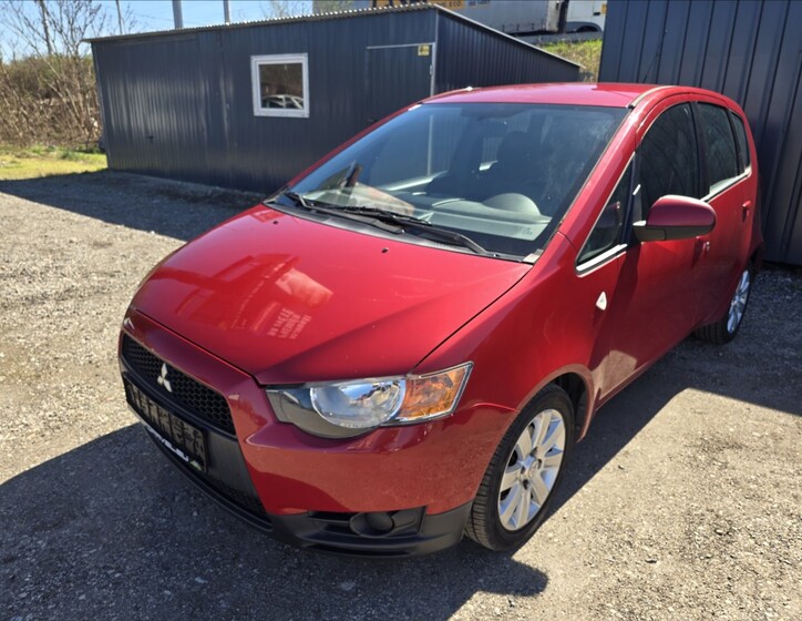 Mitsubishi Colt 1