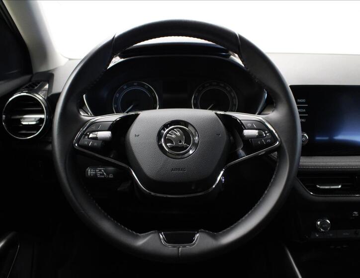 Škoda Fabia 16