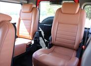 Land Rover Defender 17