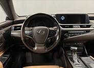 Lexus ES 300h 5