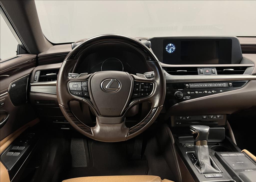 Lexus ES 300h