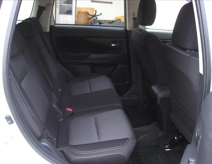 Mitsubishi Outlander 19