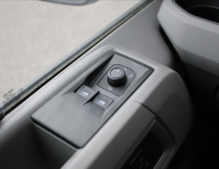 Volkswagen Crafter 10
