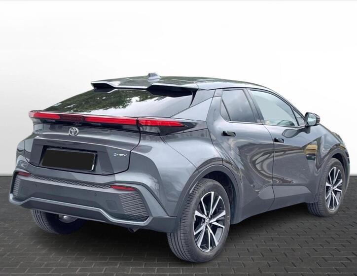 Toyota C-HR 6