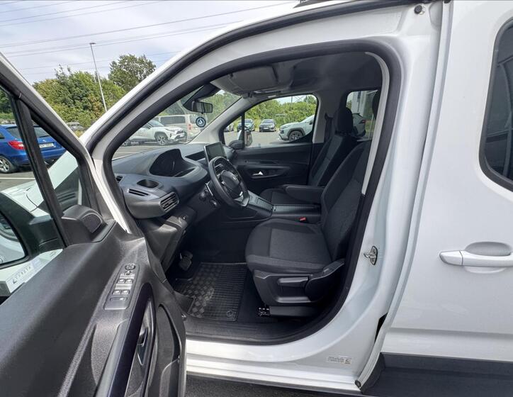 Peugeot Rifter 8