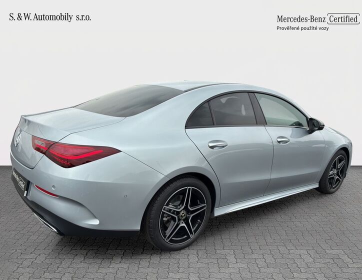 Mercedes-Benz CLA 8