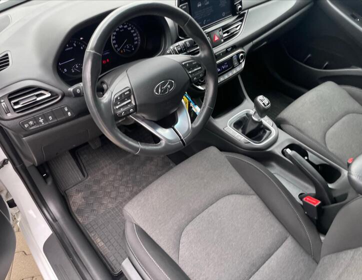 Hyundai i30 11