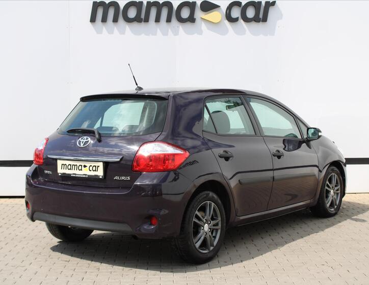 Toyota Auris 2