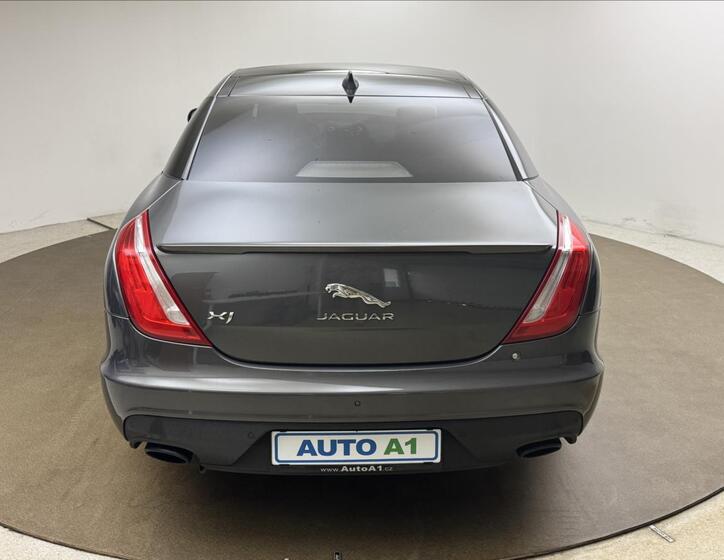 Jaguar XJ 5