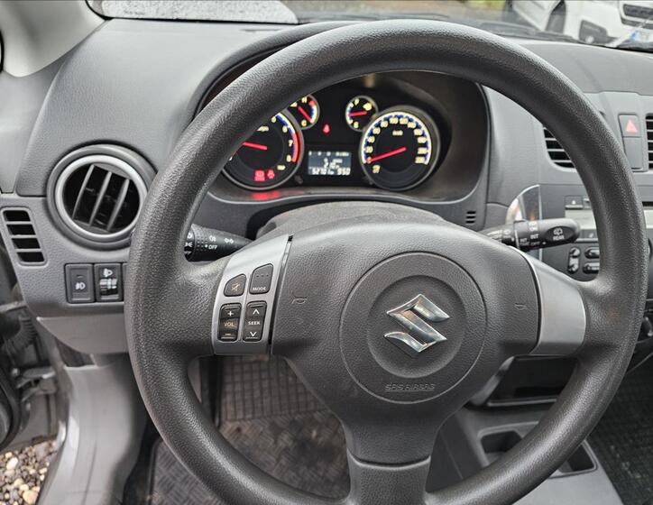 Suzuki SX4 12