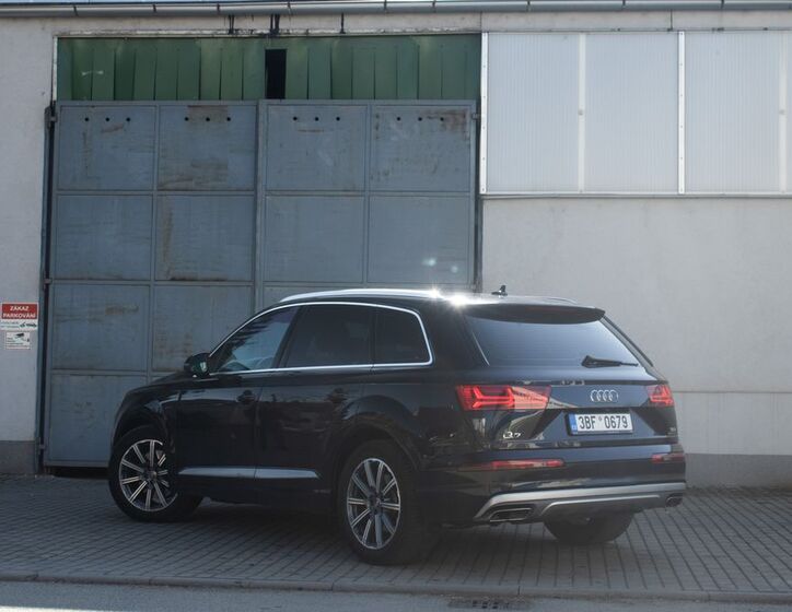 Audi Q7 7