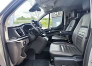 Ford Tourneo Custom 16