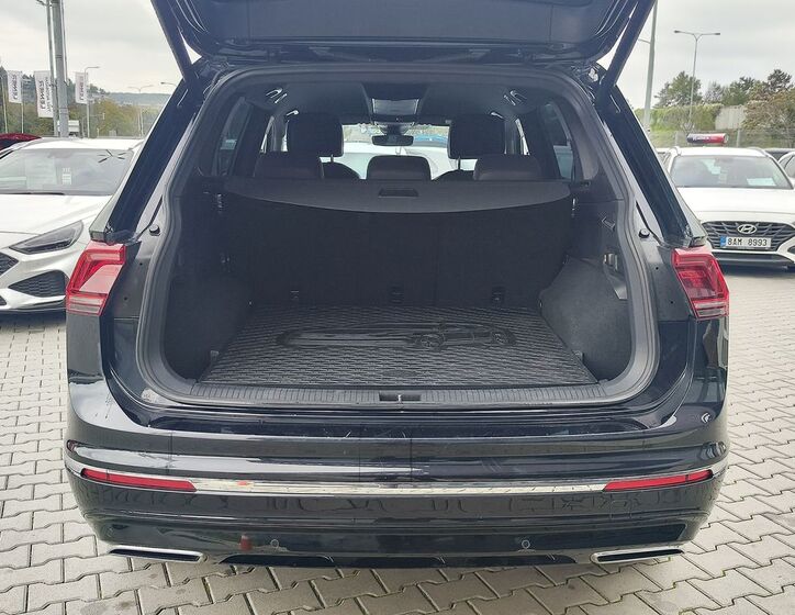 Volkswagen Tiguan 9