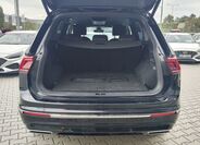 Volkswagen Tiguan 9
