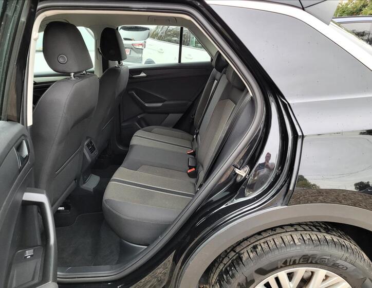 Volkswagen T-Roc 14