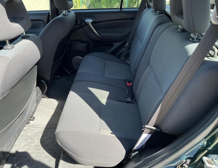 Toyota RAV4 10