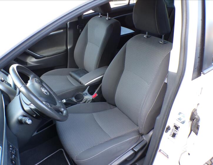 Toyota Verso 16