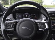 Jaguar F-Pace 21
