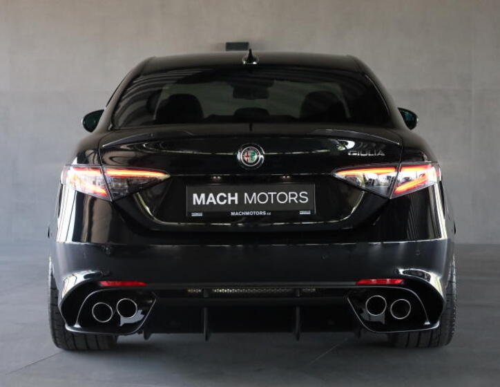 Alfa Romeo Giulia 5