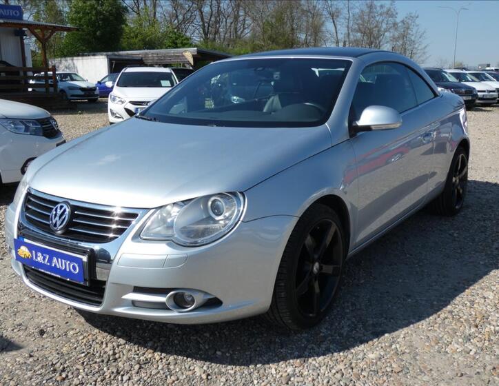 Volkswagen EOS 2