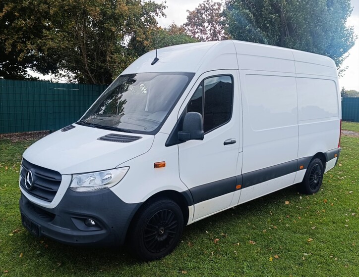 Mercedes-Benz Sprinter 1