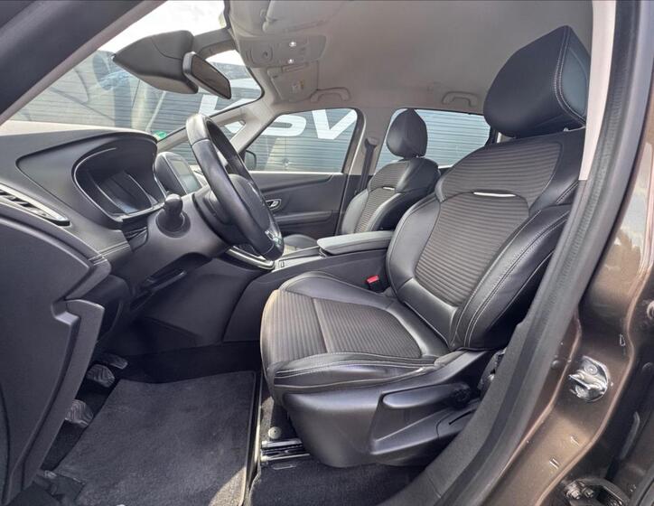 Renault Grand Scénic 13