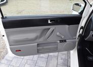 Volkswagen New Beetle 25