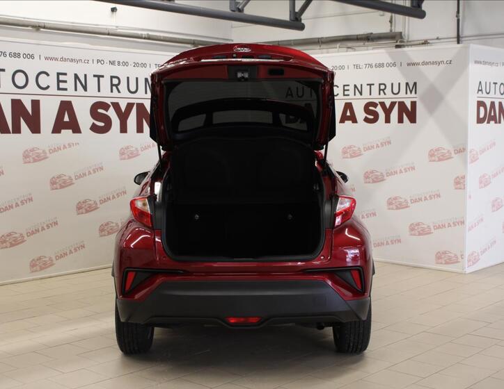 Toyota C-HR 7