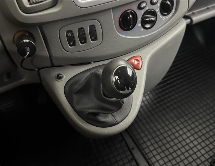 Opel Vivaro 18