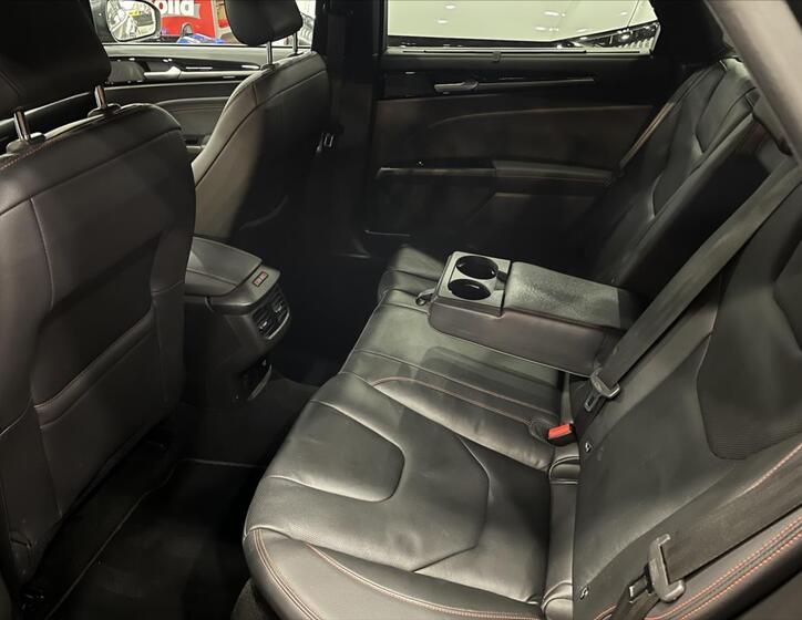 Ford Mondeo 28